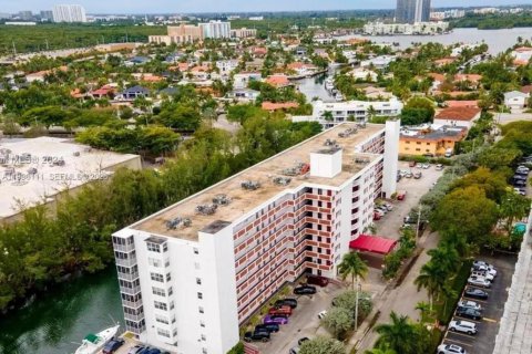 Copropriété à vendre à North Miami Beach, Floride: 41.34 m2 № 2058376 - photo 3