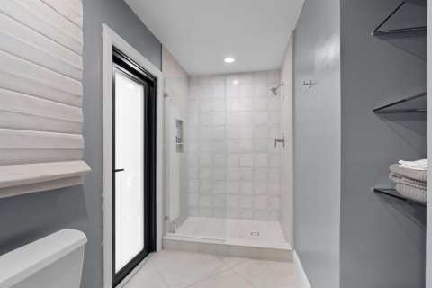 Casa en alquiler en Delray Beach, Florida, 4 dormitorios, 243.78 m2 № 2077714 - foto 26