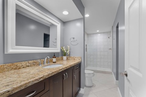 Casa en alquiler en Delray Beach, Florida, 4 dormitorios, 243.78 m2 № 2077714 - foto 25