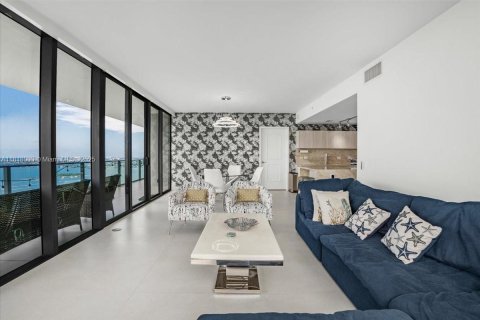 Condo in Miami, Florida, 3 bedrooms  № 1775251 - photo 12