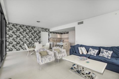 Condo in Miami, Florida, 3 bedrooms  № 1775251 - photo 14
