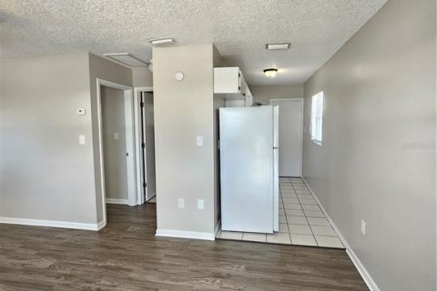 Appartement à louer à Lake Wales, Floride: 1 chambre, 56.86 m2 № 1903417 - photo 4
