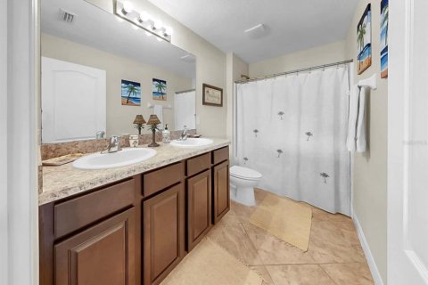 House in Parrish, Florida 5 bedrooms, 344.3 sq.m. № 2222051 - photo 25
