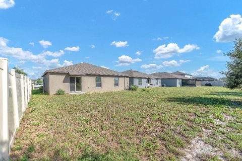 Villa ou maison à louer à Wimauma, Floride: 4 chambres, 171.03 m2 № 2165892 - photo 5