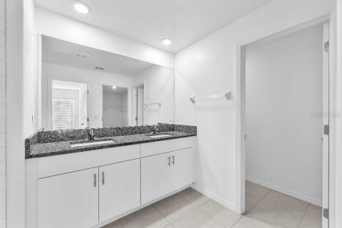Villa ou maison à louer à Wimauma, Floride: 4 chambres, 171.03 m2 № 2165892 - photo 11