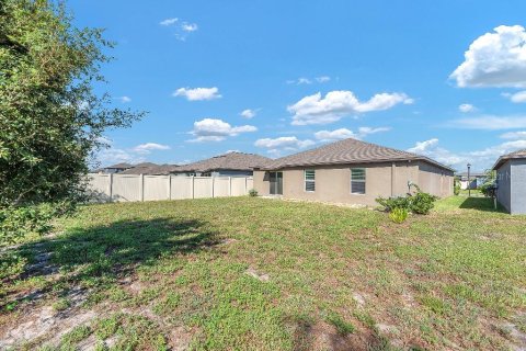 Villa ou maison à louer à Wimauma, Floride: 4 chambres, 171.03 m2 № 2165892 - photo 4