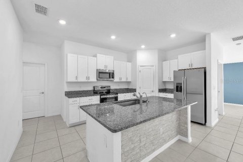 Villa ou maison à louer à Wimauma, Floride: 4 chambres, 171.03 m2 № 2165892 - photo 14