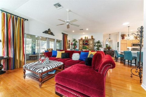 Casa en venta en The Villages, Florida, 3 dormitorios, 195.75 m2 № 1905471 - foto 7