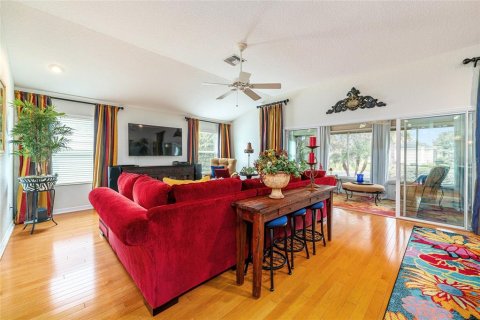 House in The Villages, Florida 3 bedrooms, 195.75 sq.m. № 1905471 - photo 6