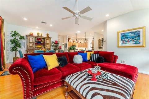 Casa en venta en The Villages, Florida, 3 dormitorios, 195.75 m2 № 1905471 - foto 9