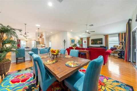 Casa en venta en The Villages, Florida, 3 dormitorios, 195.75 m2 № 1905471 - foto 14