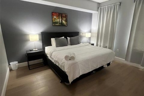 Condo in Four Corners, Florida, 3 bedrooms  № 1540318 - photo 15