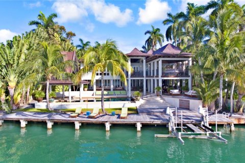 House in Miami Beach, Florida 6 bedrooms, 478.08 sq.m. № 1458853 - photo 1