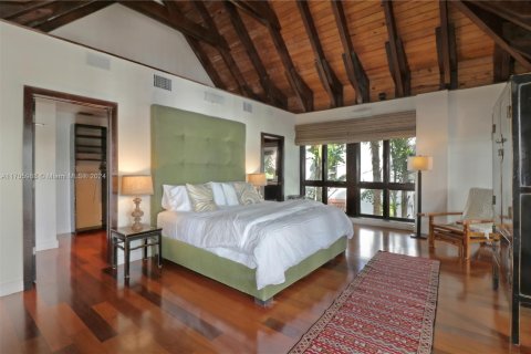 House in Miami Beach, Florida 6 bedrooms, 478.08 sq.m. № 1458853 - photo 21