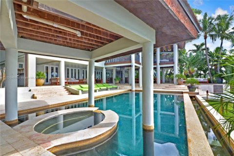 House in Miami Beach, Florida 6 bedrooms, 478.08 sq.m. № 1458853 - photo 8