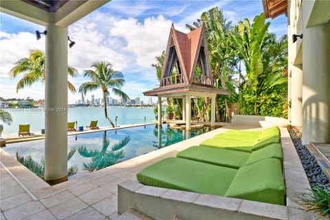 House in Miami Beach, Florida 6 bedrooms, 478.08 sq.m. № 1458853 - photo 4