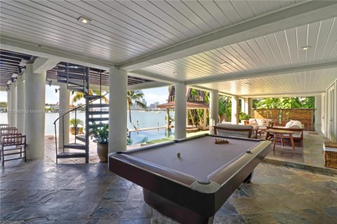House in Miami Beach, Florida 6 bedrooms, 478.08 sq.m. № 1458853 - photo 10