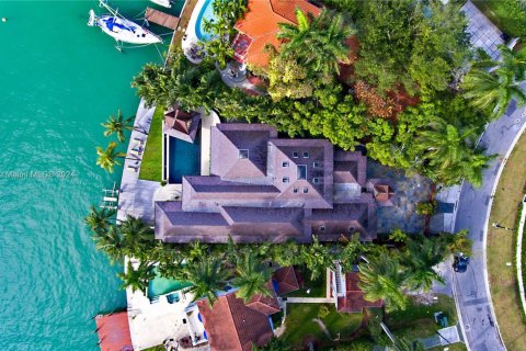 House in Miami Beach, Florida 6 bedrooms, 478.08 sq.m. № 1458853 - photo 2