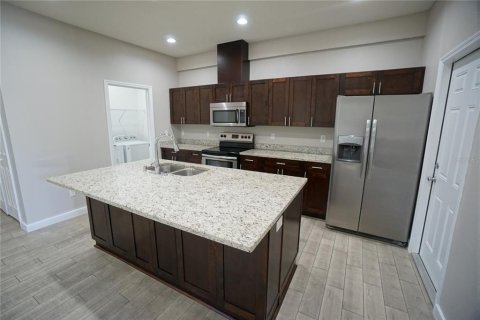 Adosado en alquiler en Tampa, Florida, 3 dormitorios, 120.12 m2 № 1910478 - foto 5