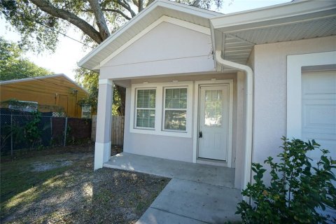 Adosado en alquiler en Tampa, Florida, 3 dormitorios, 120.12 m2 № 1910478 - foto 2
