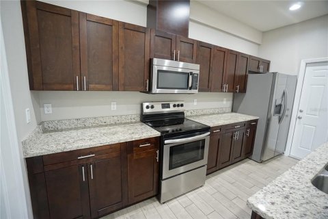Adosado en alquiler en Tampa, Florida, 3 dormitorios, 120.12 m2 № 1910478 - foto 6
