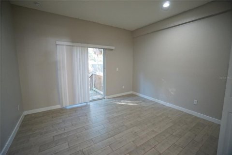 Adosado en alquiler en Tampa, Florida, 3 dormitorios, 120.12 m2 № 1910478 - foto 12