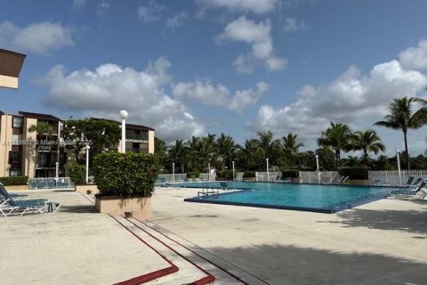 Condominio en venta en Miami, Florida, 3 dormitorios, 112.32 m2 № 2013293 - foto 20