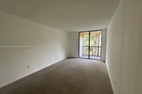 Condominio en venta en Miami, Florida, 3 dormitorios, 112.32 m2 № 2013293 - foto 13