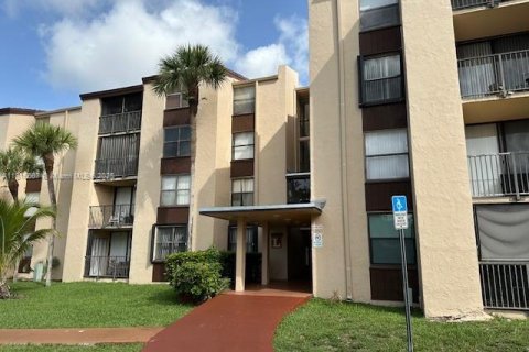 Condominio en Miami, Florida, 3 dormitorios  № 2013293