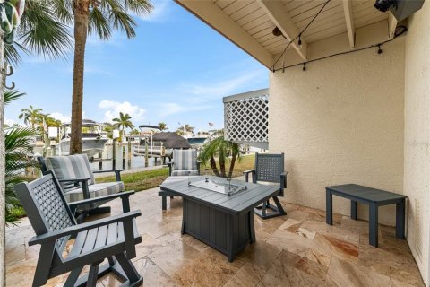 Adosado en venta en Indian Rocks Beach, Florida, 3 dormitorios, 153.85 m2 № 2100019 - foto 10