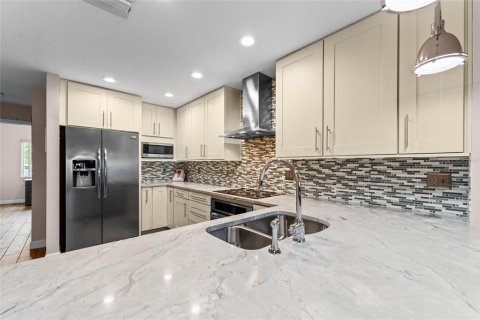 Adosado en venta en Indian Rocks Beach, Florida, 3 dormitorios, 153.85 m2 № 2100019 - foto 29