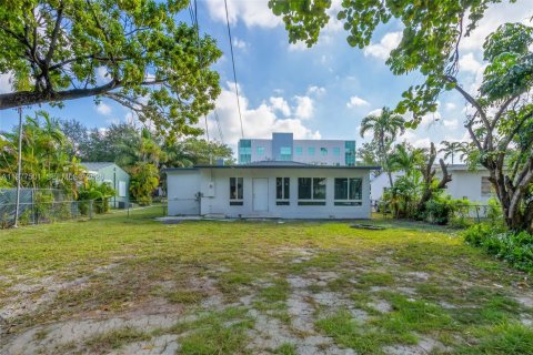 Villa ou maison à louer à Miami Springs, Floride: 3 chambres, 171.68 m2 № 2041707 - photo 19