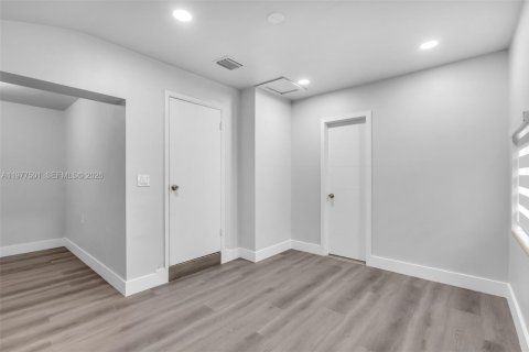 Villa ou maison à louer à Miami Springs, Floride: 3 chambres, 171.68 m2 № 2041707 - photo 6