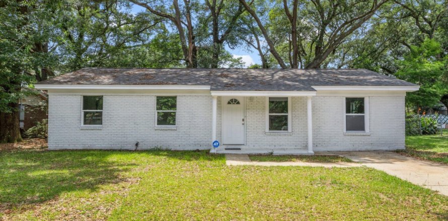 Casa en Pensacola, Florida 3 dormitorios, 120.77 m2 № 562352