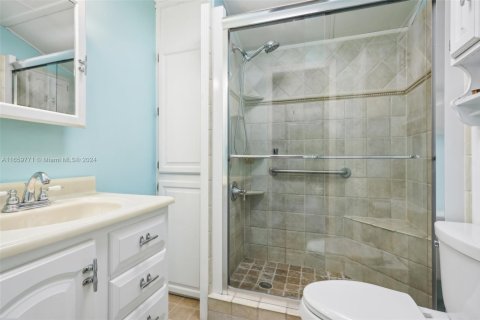 Apartment in Jensen Beach, Florida 2 bedrooms, 37.53 sq.m. № 1942780 - photo 16