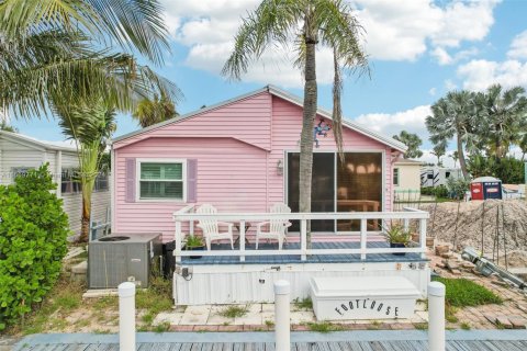 Apartment in Jensen Beach, Florida 2 bedrooms, 37.53 sq.m. № 1942780 - photo 21