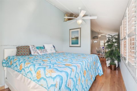 Apartment in Jensen Beach, Florida 2 bedrooms, 37.53 sq.m. № 1942780 - photo 14