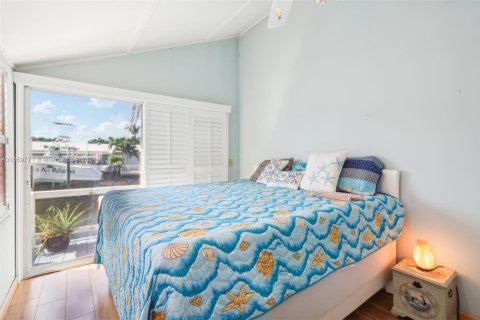 Apartment in Jensen Beach, Florida 2 bedrooms, 37.53 sq.m. № 1942780 - photo 13