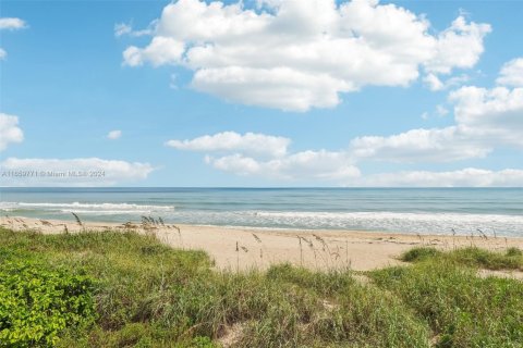 Apartment in Jensen Beach, Florida 2 bedrooms, 37.53 sq.m. № 1942780 - photo 29