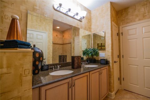 Condo in Orlando, Florida, 3 bedrooms  № 1559306 - photo 25
