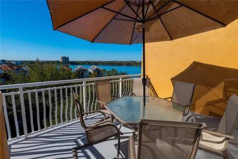 Condo in Orlando, Florida, 3 bedrooms  № 1559306 - photo 16