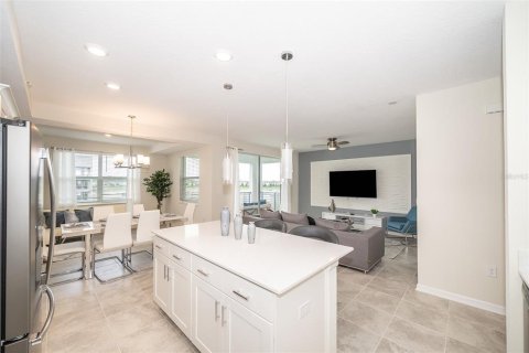 Condominio en venta en Kissimmee, Florida, 2 dormitorios, 111.11 m2 № 1733392 - foto 3