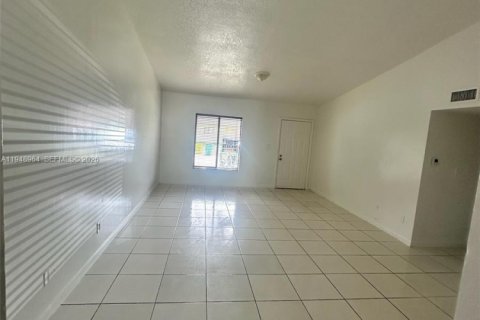 Снять в аренду виллу или дом в Хомстед, Флорида 3 спальни, 105.91м2, № 2004723 - фото 16