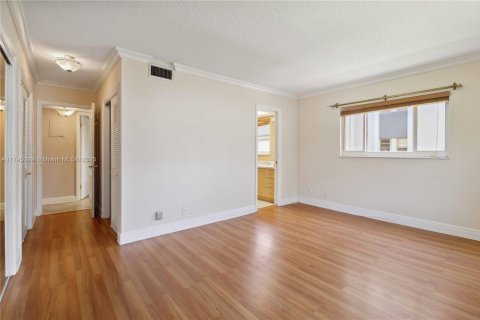 Copropriété à vendre à Hallandale Beach, Floride: 2 chambres, 101.45 m2 № 1896104 - photo 14