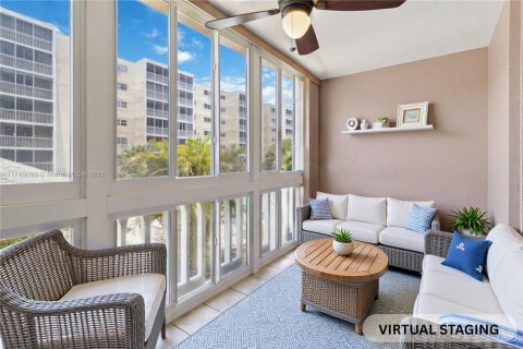 Copropriété à vendre à Hallandale Beach, Floride: 2 chambres, 101.45 m2 № 1896104 - photo 6