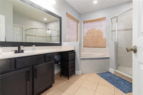 House in Merrit Island, Florida 5 bedrooms, 279.08 sq.m. № 2394384 - photo 15