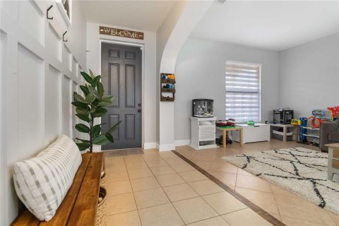 House in Merrit Island, Florida 5 bedrooms, 279.08 sq.m. № 2394384 - photo 2