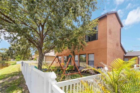 House in Merrit Island, Florida 5 bedrooms, 279.08 sq.m. № 2394384 - photo 24
