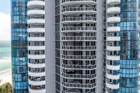 Condominio en alquiler en Miami Beach, Florida, 2 dormitorios, 116.13 m2 № 1938404 - foto 24