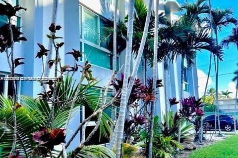 Condo in Bay Harbor Islands, Florida, 1 bedroom № 2076162 - photo 14